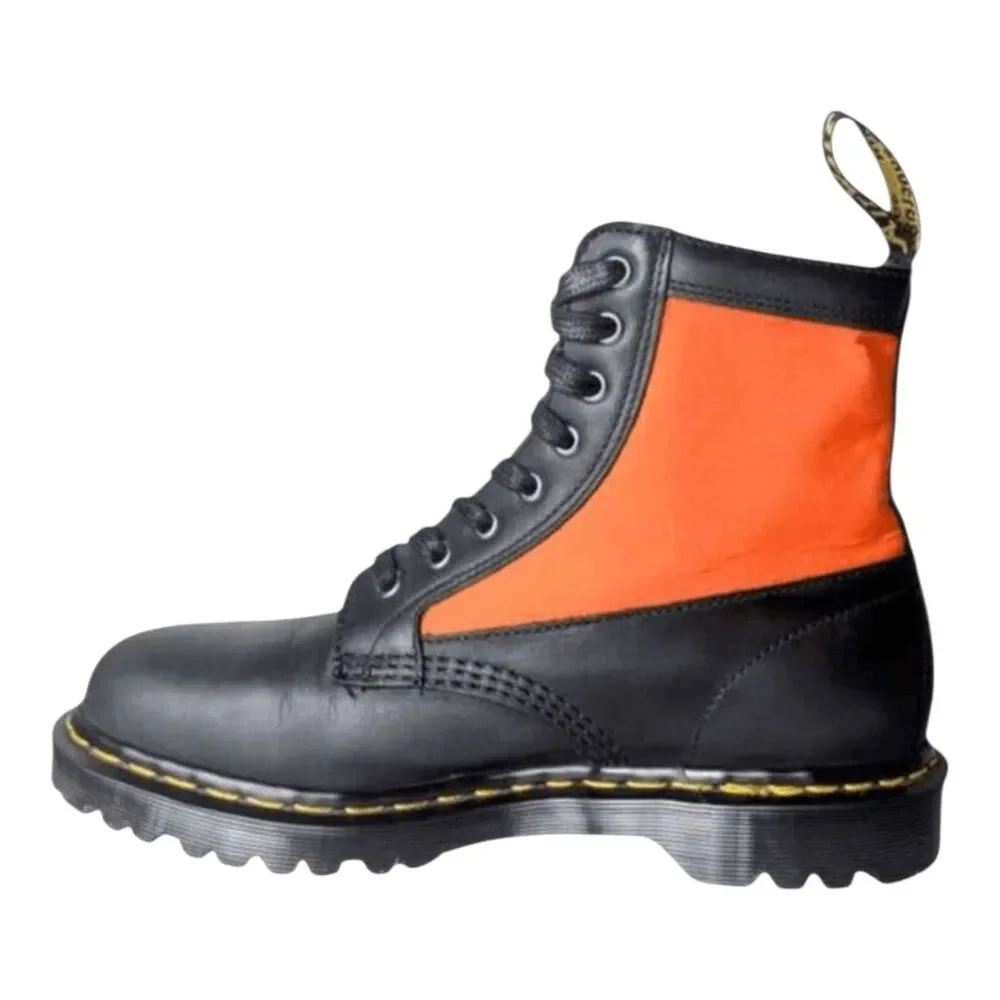 DR. MARTENS 1460 Combat Boot Size M8/W9
